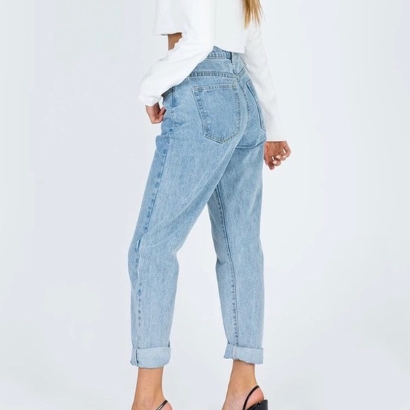 PRINCESS POLLY — TYLER JEAN MOM JEAN MID WASH DENIM, STRAIGHT LEG JEANS (SIZE 2) - Picture 3 of 12